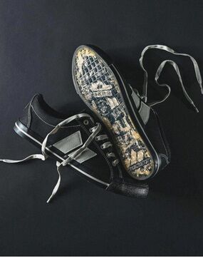 ISO MACBETH SHOES SIZE 11